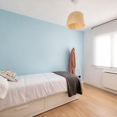 Ana Maria Tranquilo, Ideal Familias Gijón Extérieur photo